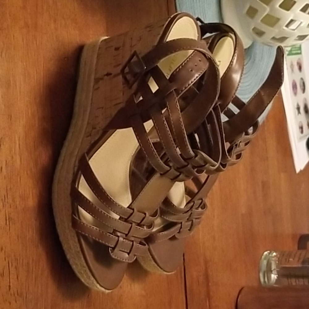 Shoes - Picture 2 of 2